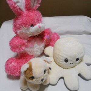 NICE LOT 3 PLUSH OCTOPUS HAND PUPPET, PINK EASTER BUNNIE, & TY HOUGHIE BEANIE 👸